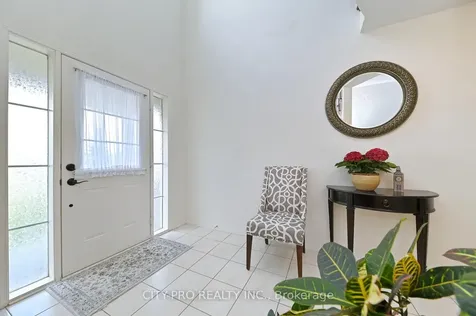 230 Duncan Lane Milton ON L9T 8B6