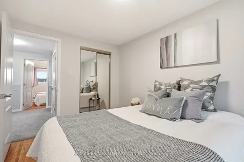 694 Mullin Way Burlington ON L7L 4J7