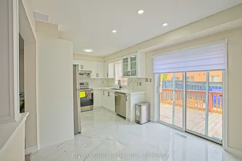 44 Baha Crescent Brampton ON L7A 2J3