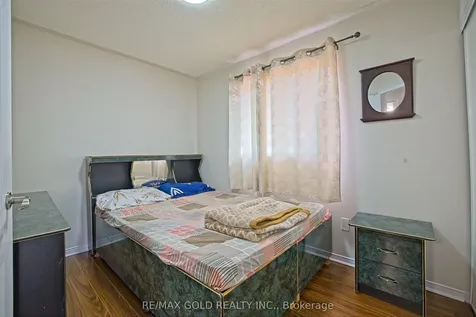 44 Baha Crescent Brampton ON L7A 2J3