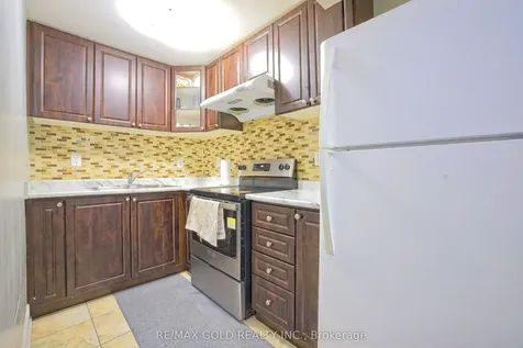 44 Baha Crescent Brampton ON L7A 2J3