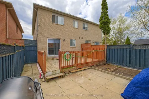 44 Baha Crescent Brampton ON L7A 2J3