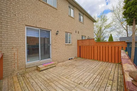 44 Baha Crescent Brampton ON L7A 2J3