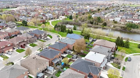 44 Baha Crescent Brampton ON L7A 2J3