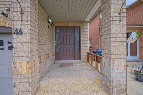 44 Baha Crescent Brampton ON L7A 2J3