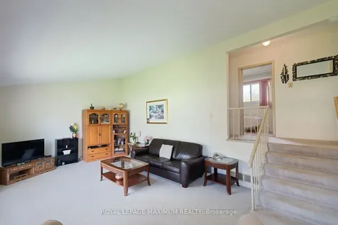 565 Pinegrove Road Oakville ON L6K 2C5