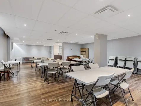 151 La Rose Avenue Toronto ON M9P 1B3