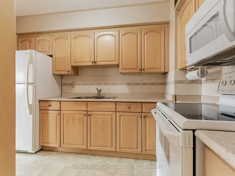 151 La Rose Avenue Toronto ON M9P 1B3
