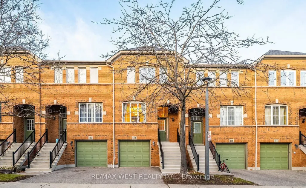 5530 Glen Erin Drive Mississauga ON L5M 6E8