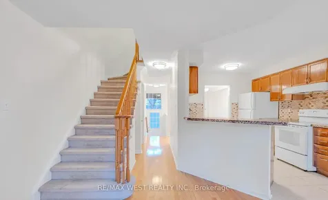 5530 Glen Erin Drive Mississauga ON L5M 6E8