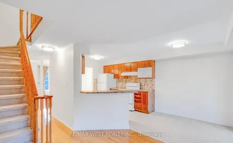 5530 Glen Erin Drive Mississauga ON L5M 6E8