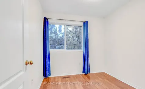 5530 Glen Erin Drive Mississauga ON L5M 6E8