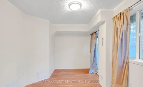 5530 Glen Erin Drive Mississauga ON L5M 6E8