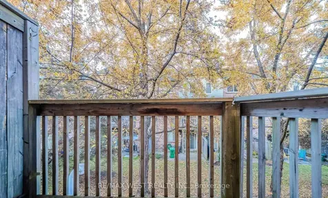 5530 Glen Erin Drive Mississauga ON L5M 6E8