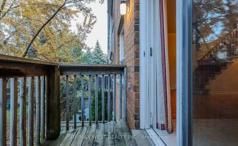 5530 Glen Erin Drive Mississauga ON L5M 6E8