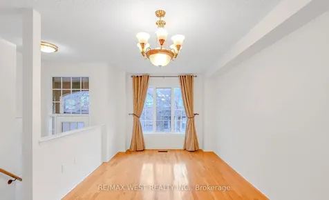 5530 Glen Erin Drive Mississauga ON L5M 6E8