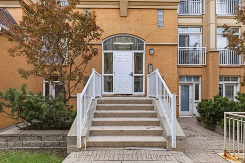 11 Pine Street Toronto ON M9N 0A6