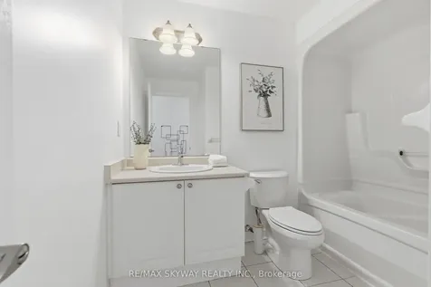 11 Pine Street Toronto ON M9N 0A6