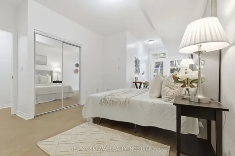 11 Pine Street Toronto ON M9N 0A6