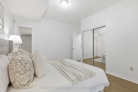 11 Pine Street Toronto ON M9N 0A6