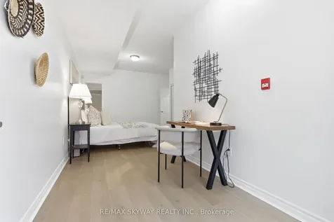 11 Pine Street Toronto ON M9N 0A6