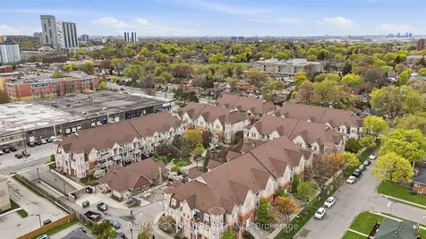11 Pine Street Toronto ON M9N 0A6