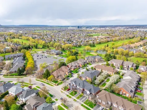 2145 Country Club Drive Burlington ON L7M 4E1