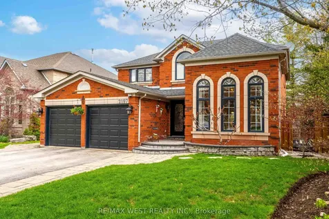 2197 Shaftesbury Court Oakville ON L6H 6C6