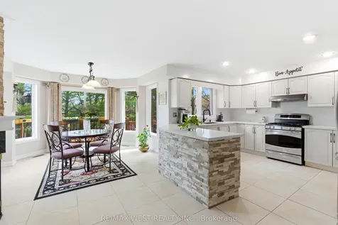 2197 Shaftesbury Court Oakville ON L6H 6C6