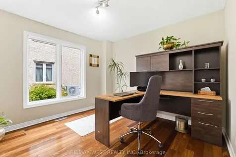 2197 Shaftesbury Court Oakville ON L6H 6C6
