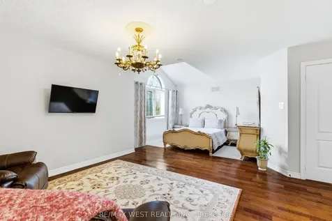 2197 Shaftesbury Court Oakville ON L6H 6C6
