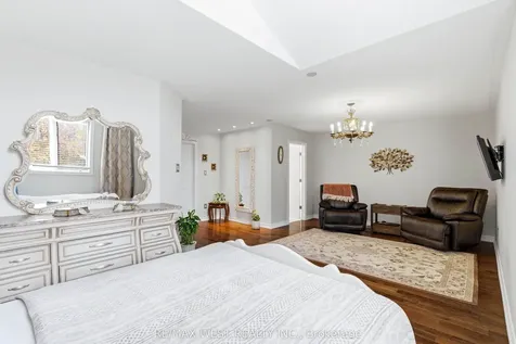 2197 Shaftesbury Court Oakville ON L6H 6C6