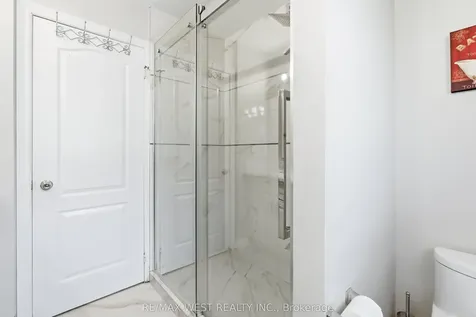2197 Shaftesbury Court Oakville ON L6H 6C6