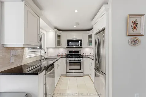 2197 Shaftesbury Court Oakville ON L6H 6C6