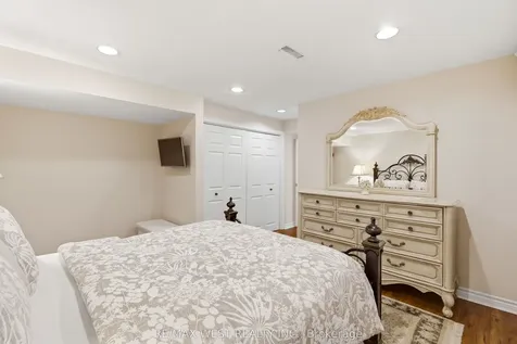 2197 Shaftesbury Court Oakville ON L6H 6C6
