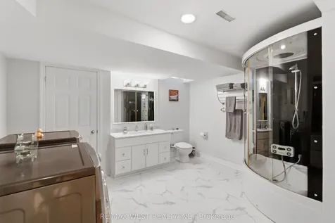 2197 Shaftesbury Court Oakville ON L6H 6C6