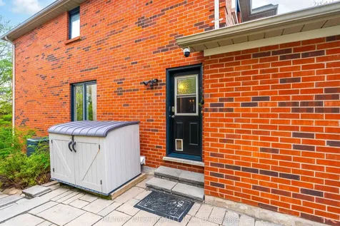 2197 Shaftesbury Court Oakville ON L6H 6C6