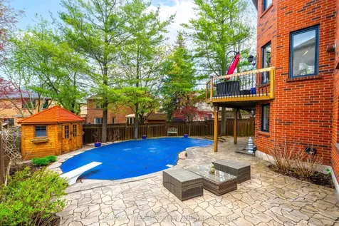 2197 Shaftesbury Court Oakville ON L6H 6C6