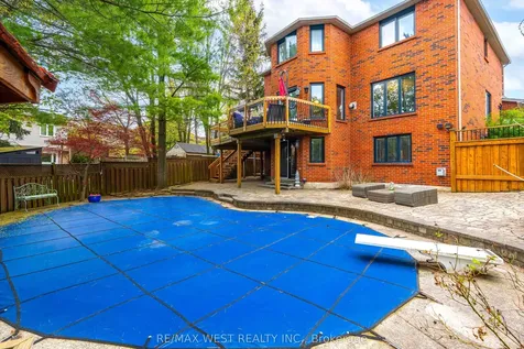 2197 Shaftesbury Court Oakville ON L6H 6C6