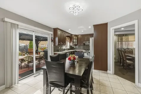 8 Fletchers Creek Boulevard Brampton ON L6X 4R6