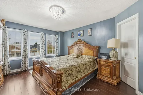 8 Fletchers Creek Boulevard Brampton ON L6X 4R6