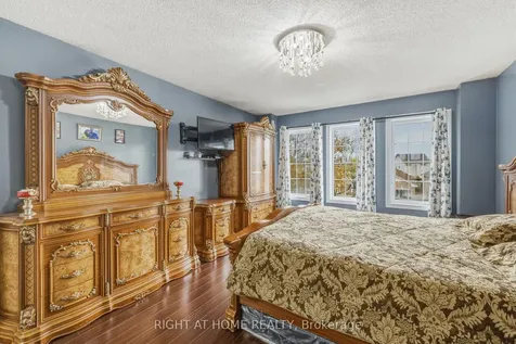 8 Fletchers Creek Boulevard Brampton ON L6X 4R6