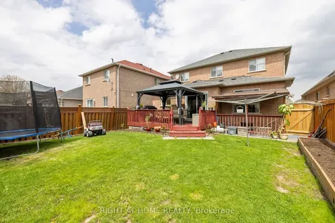 8 Fletchers Creek Boulevard Brampton ON L6X 4R6