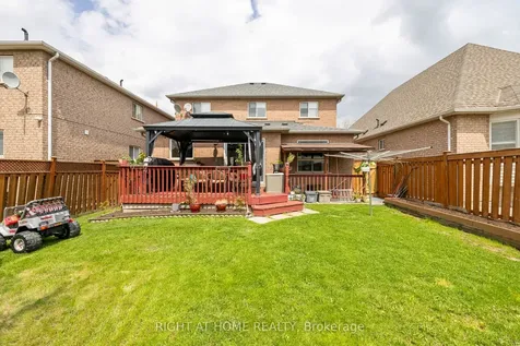 8 Fletchers Creek Boulevard Brampton ON L6X 4R6