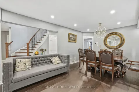 8 Fletchers Creek Boulevard Brampton ON L6X 4R6