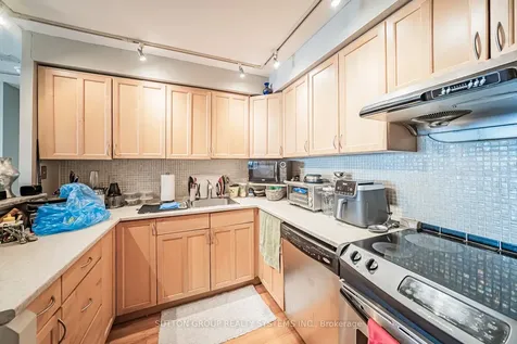 2261 Lakeshore Boulevard W Toronto ON M8V 3X1