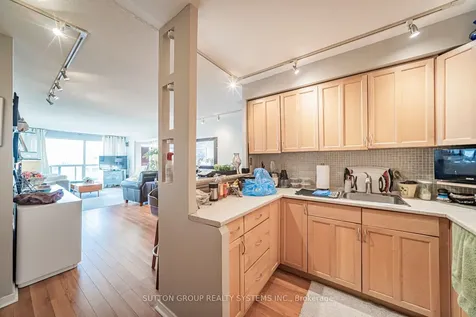 2261 Lakeshore Boulevard W Toronto ON M8V 3X1
