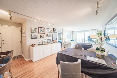 2261 Lakeshore Boulevard W Toronto ON M8V 3X1