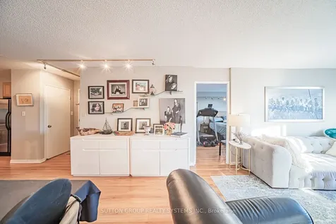 2261 Lakeshore Boulevard W Toronto ON M8V 3X1