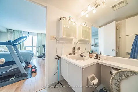 2261 Lakeshore Boulevard W Toronto ON M8V 3X1